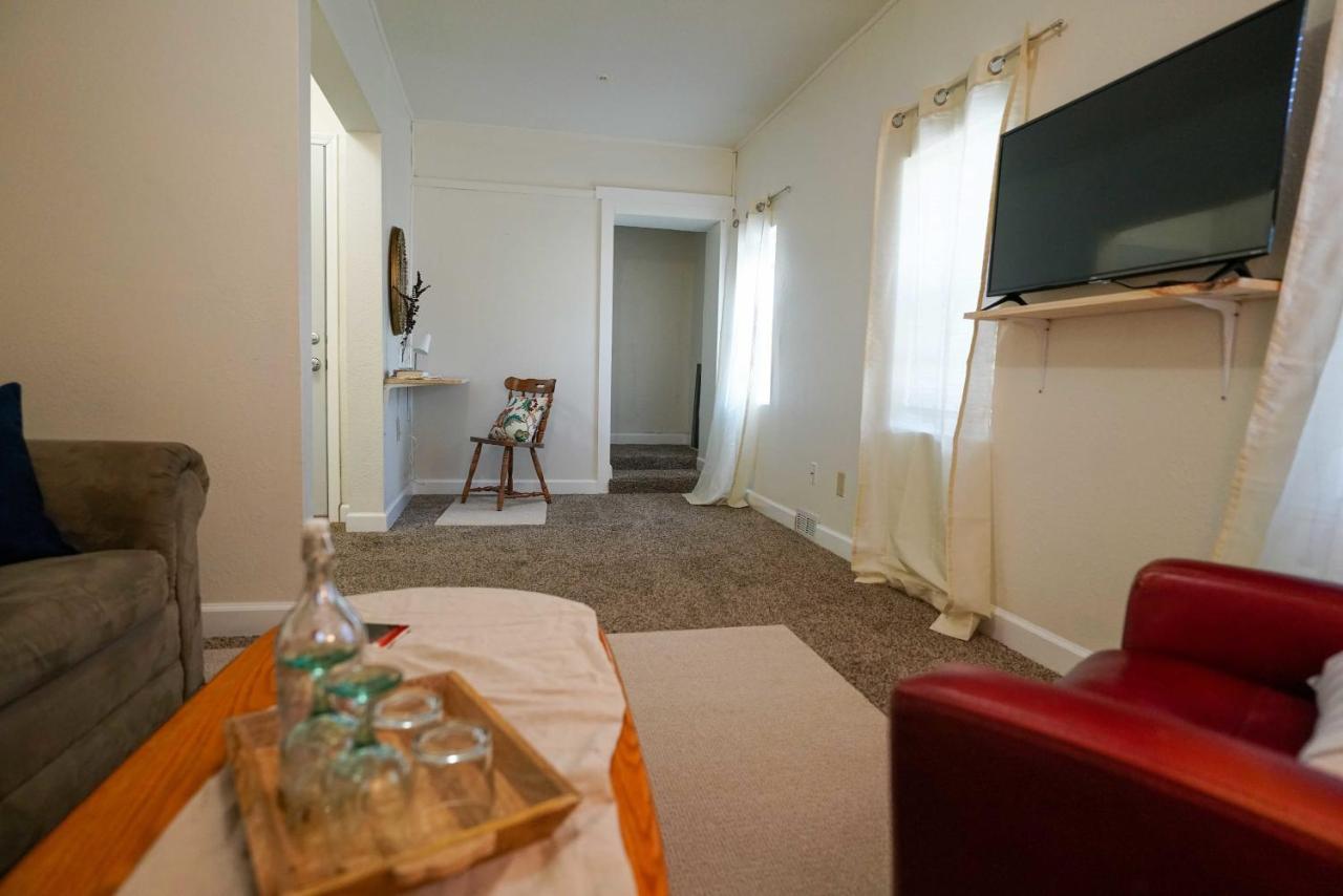 2 Bedroom Apartment Near Ndsu And Downtown Fargo Exterior photo