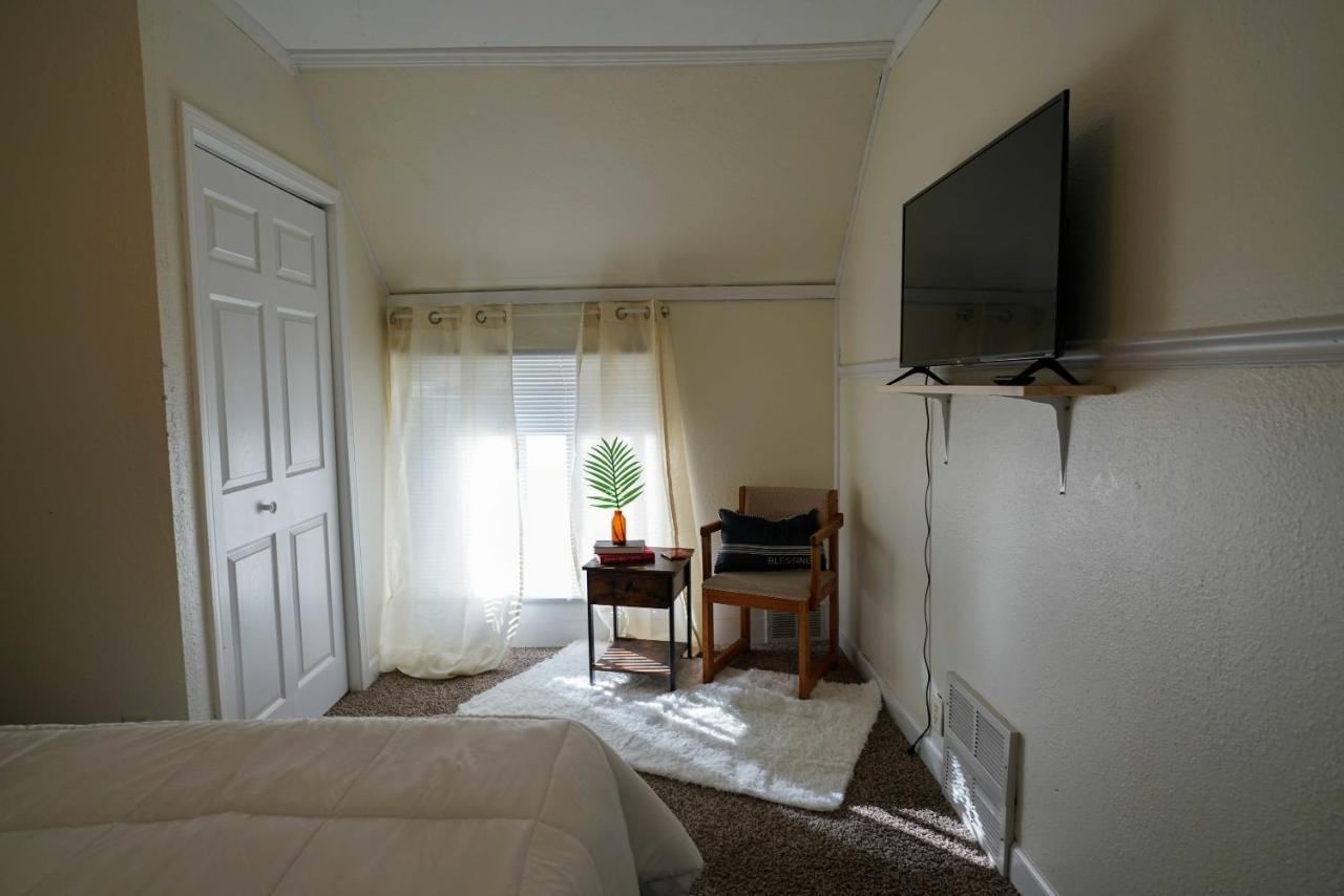 2 Bedroom Apartment Near Ndsu And Downtown Fargo Exterior photo